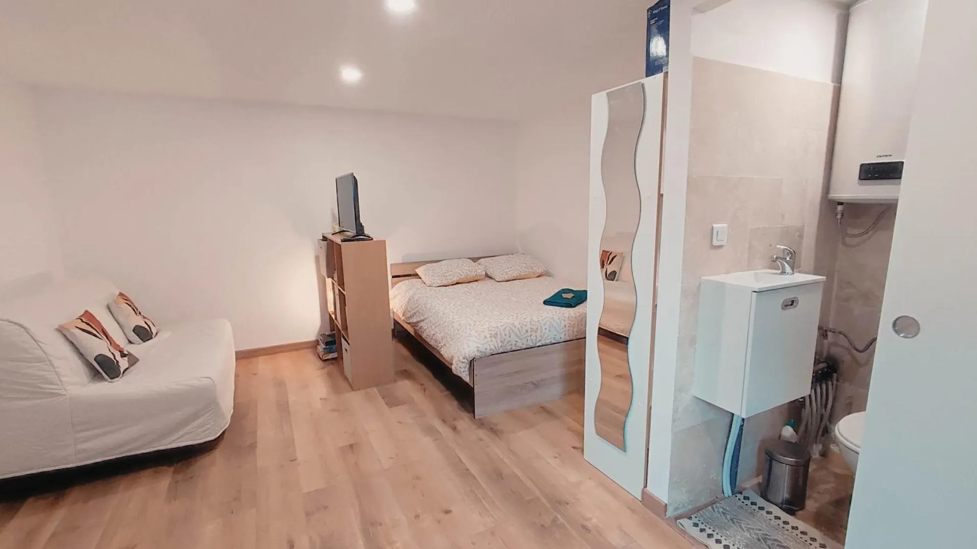 Studio Avec Clim Et Terrasse Proche Du Centre Ville D'Avignon Apartment