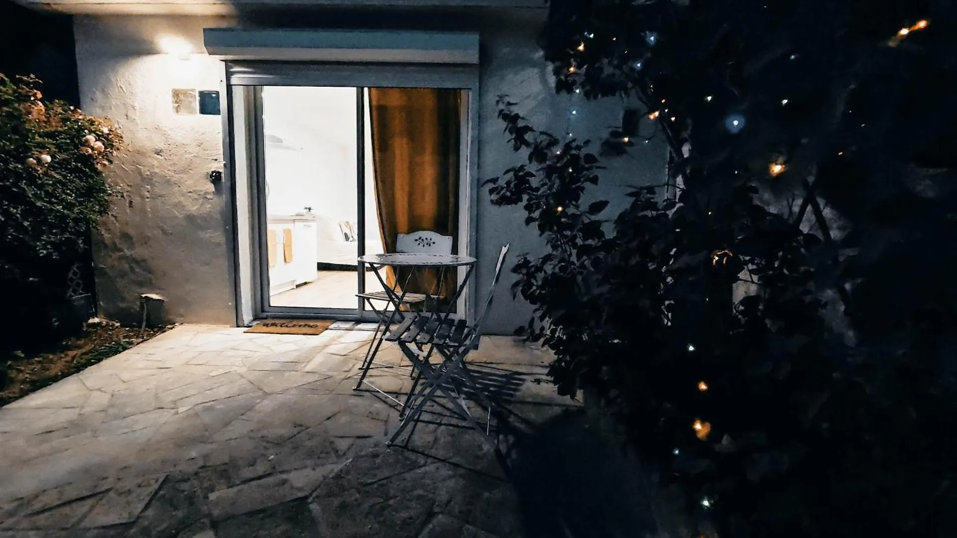 Studio Avec Clim Et Terrasse Proche Du Centre Ville D'Avignon 0*, Avignon France