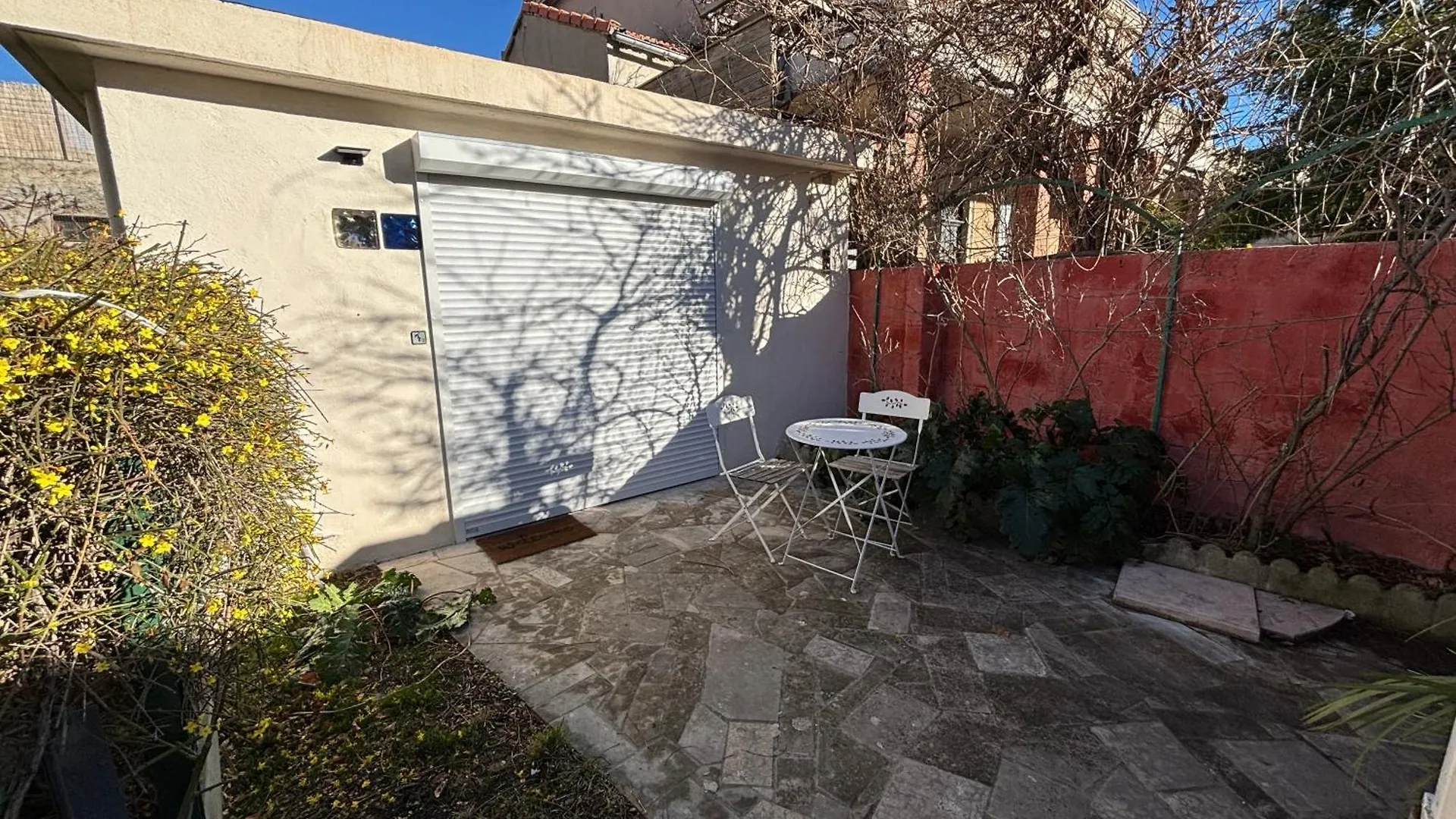 Studio Avec Clim Et Terrasse Proche Du Centre Ville D'Avignon France